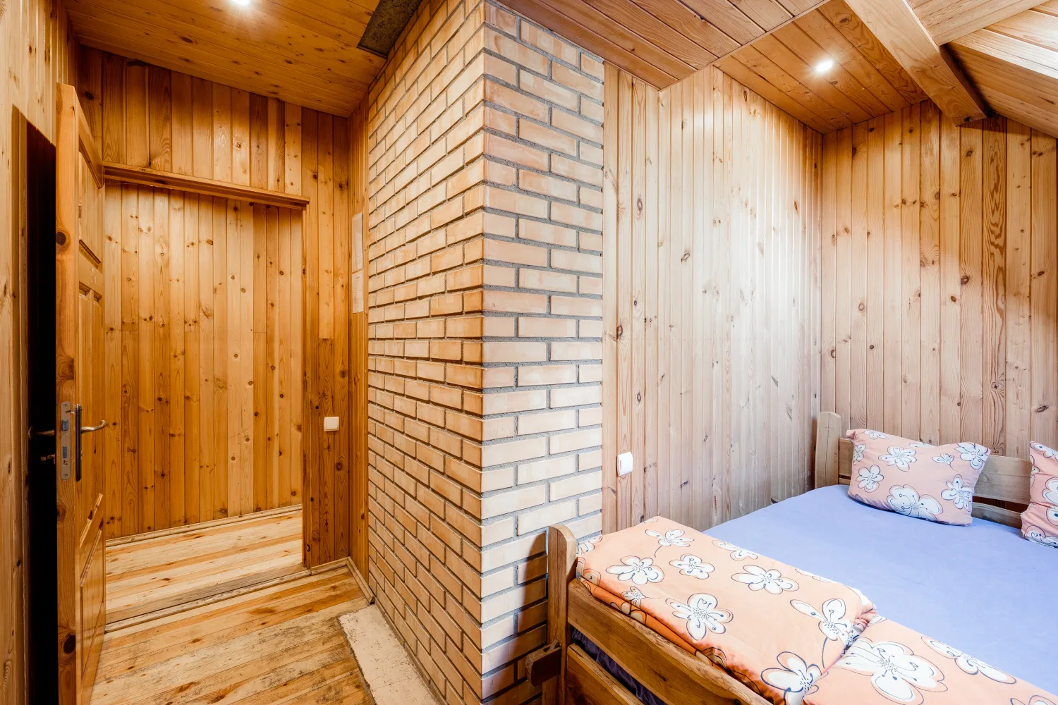 Pirts mājas guļamistaba